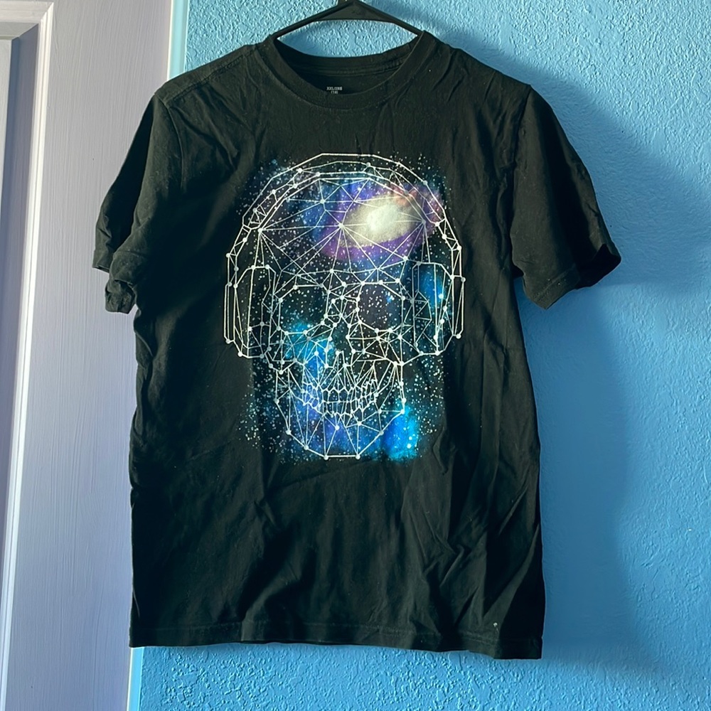 Black T-shirt